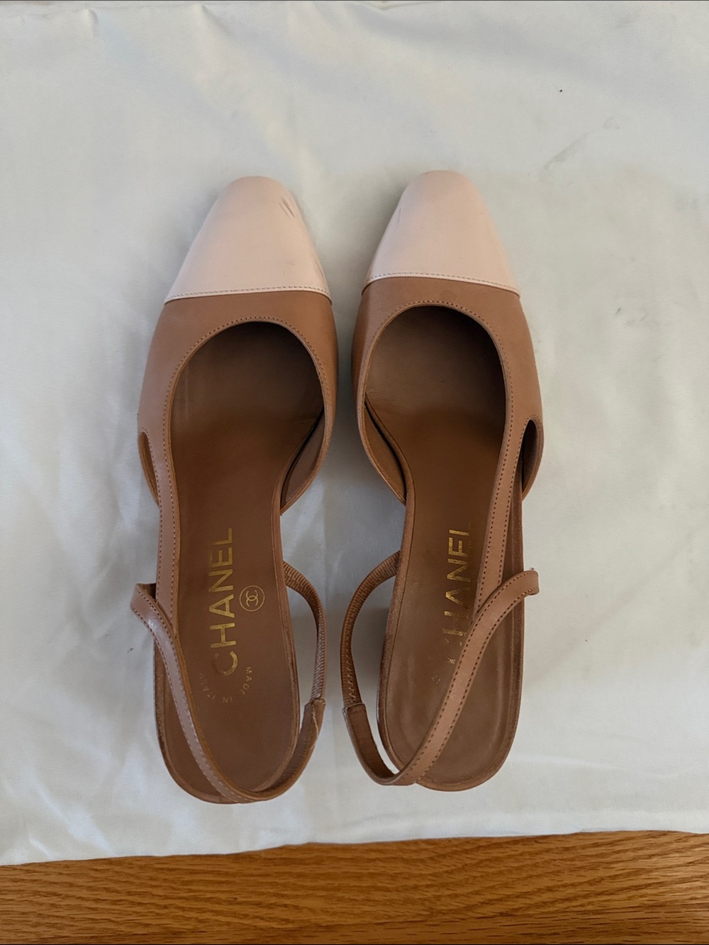 CHANEL Two-Tone Cream & Beige Leather Slingback Heels